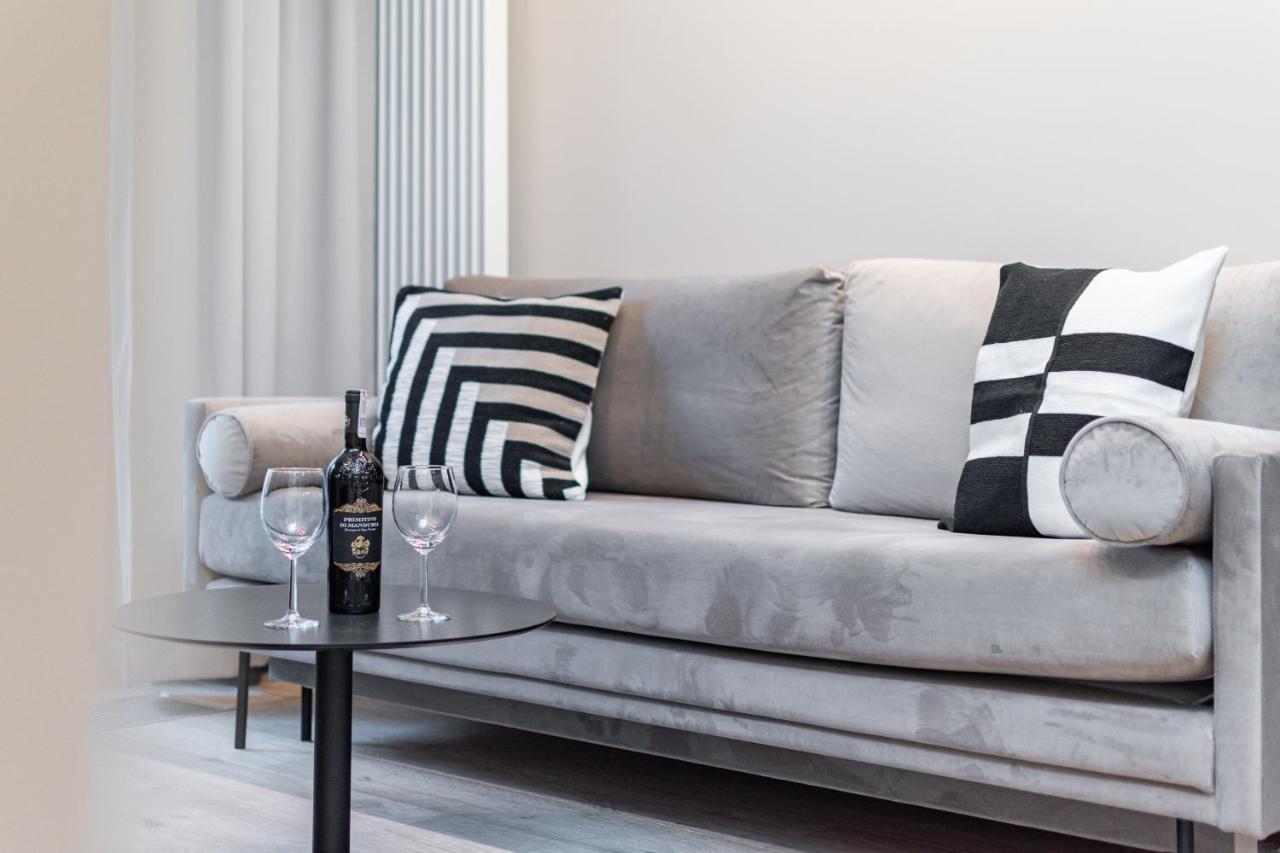 Bg Premium Apartments Mennica Residence Varsó Kültér fotó