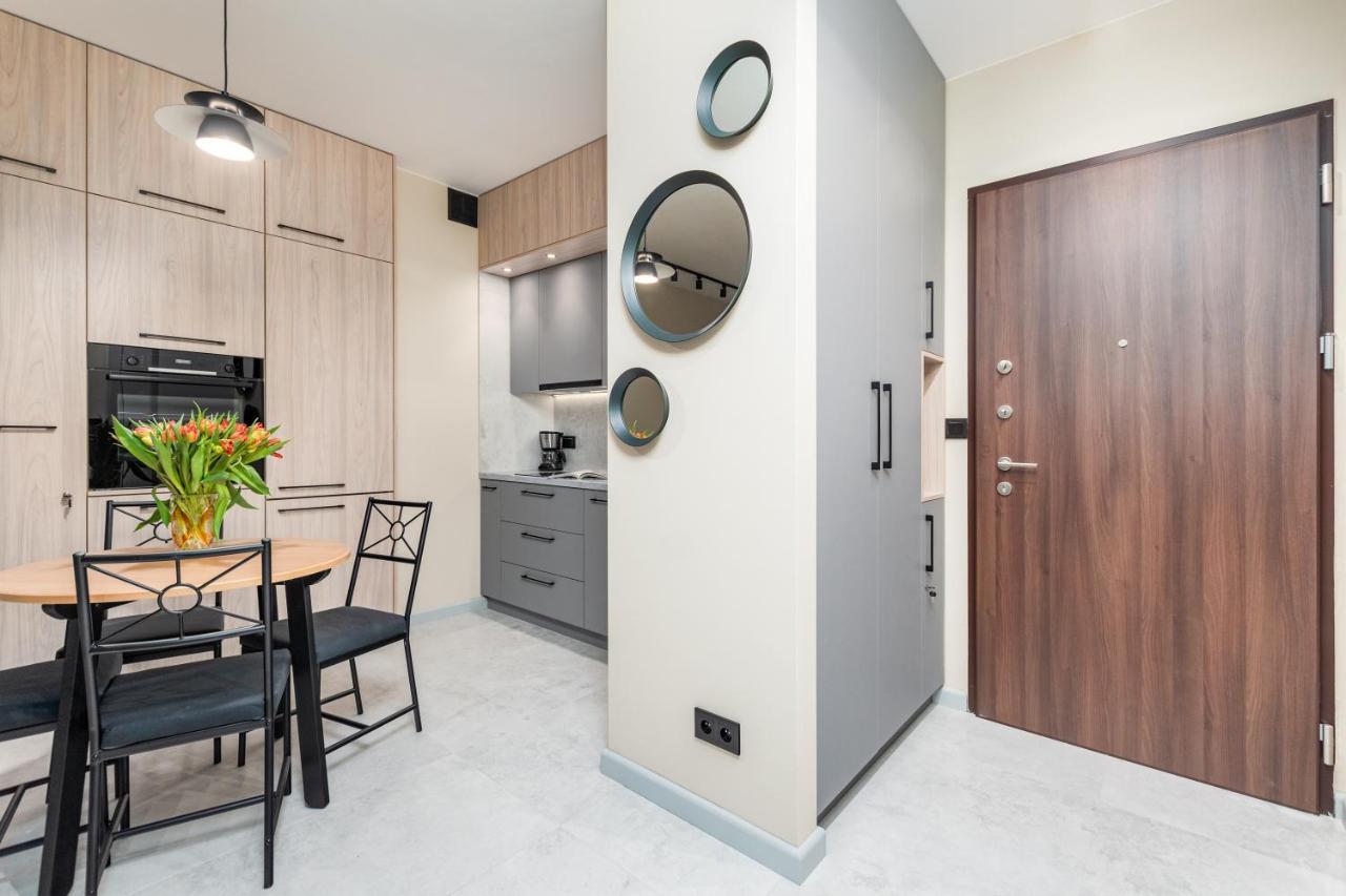 Bg Premium Apartments Mennica Residence Varsó Kültér fotó