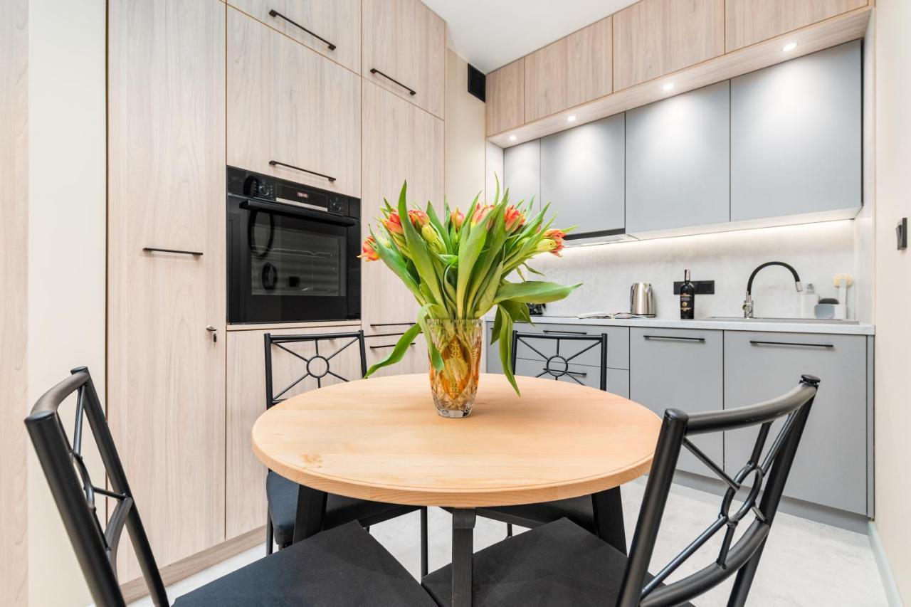 Bg Premium Apartments Mennica Residence Varsó Kültér fotó